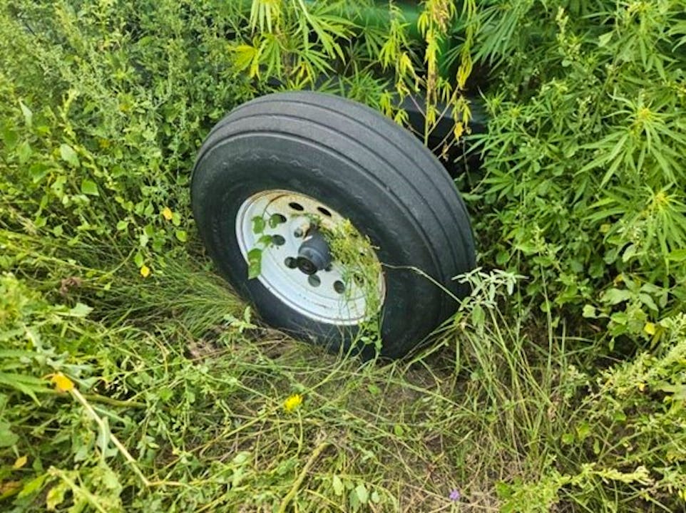 V TRAILER HT30