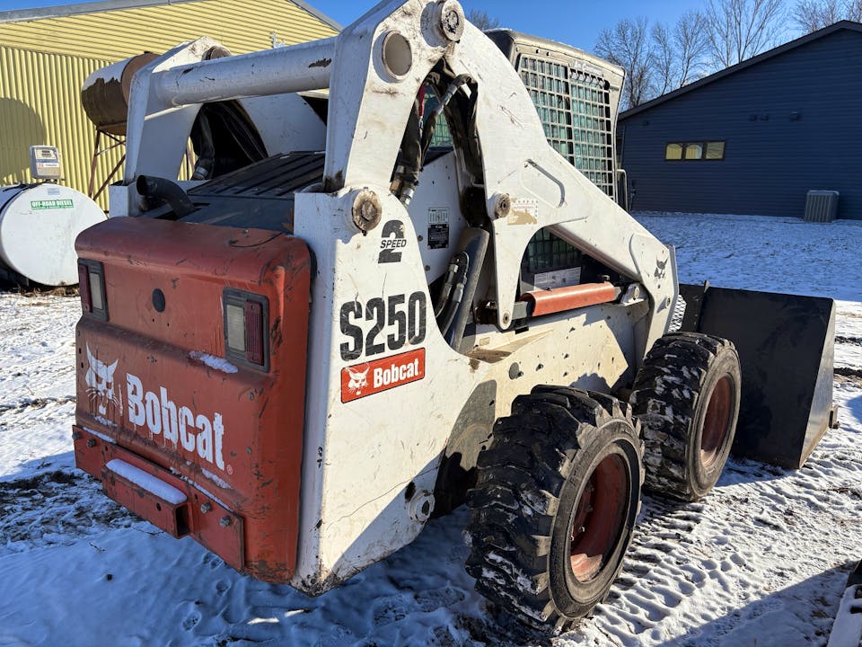 Bobcat S250