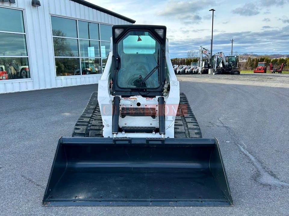 Bobcat T320