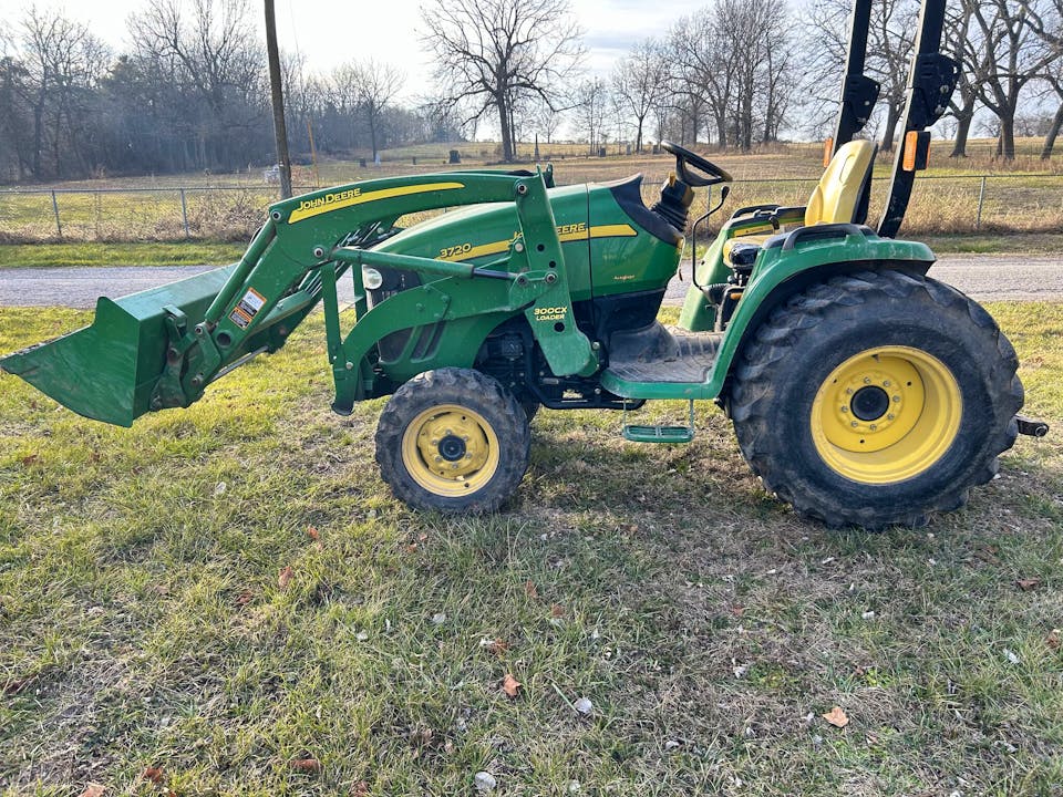 John Deere 3720