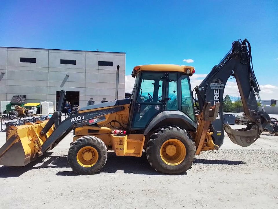 John Deere 410J