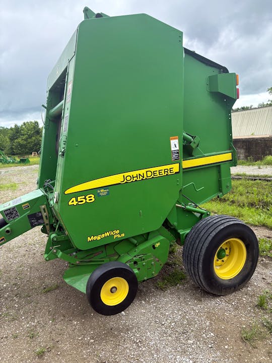 John Deere 458