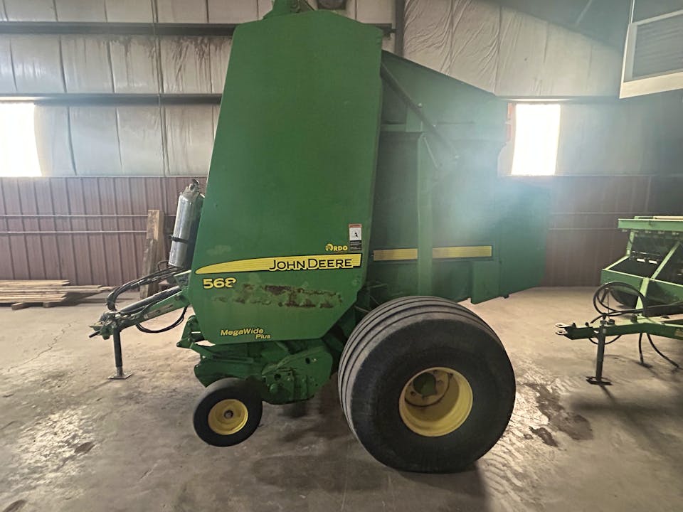 John Deere 568