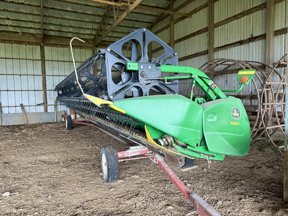 John Deere 630F