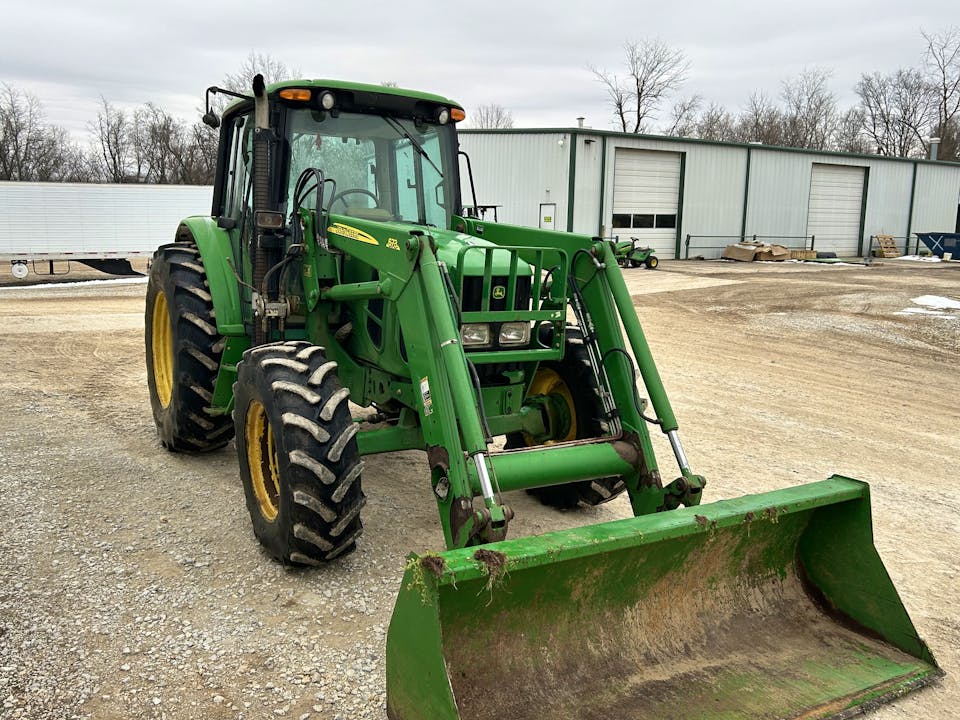 John Deere 6330