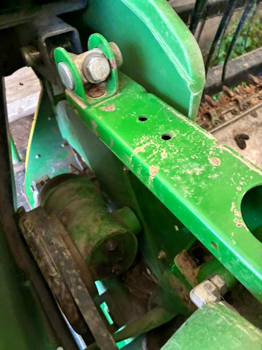 John Deere 635F