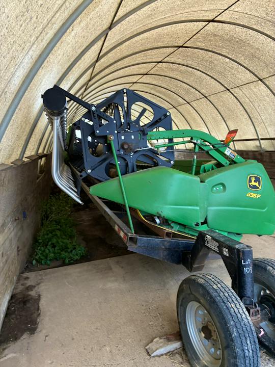 John Deere 635F