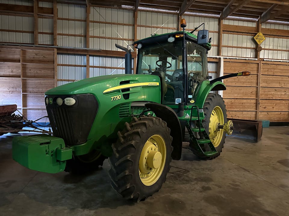 John Deere 7730