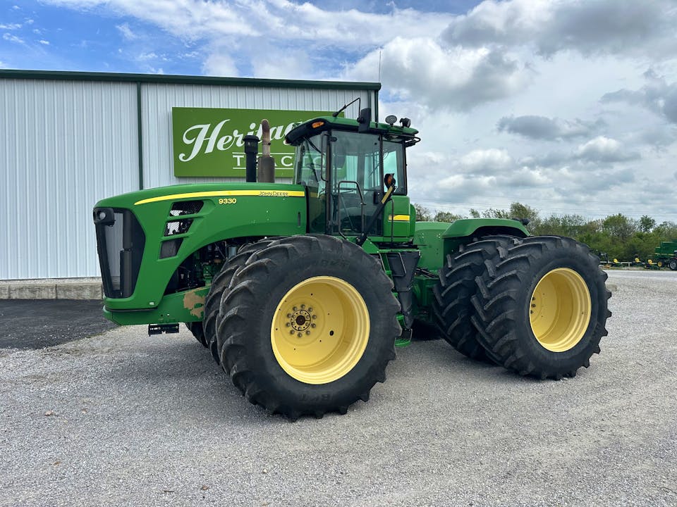 John Deere 9330