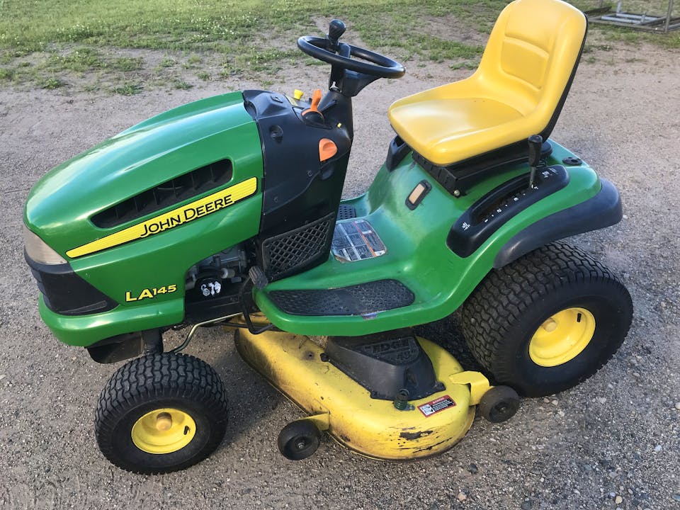 John Deere LA145