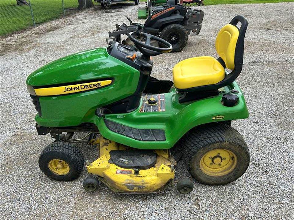 John Deere X324