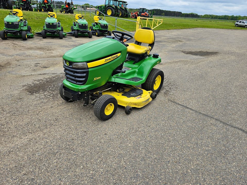 John Deere X324