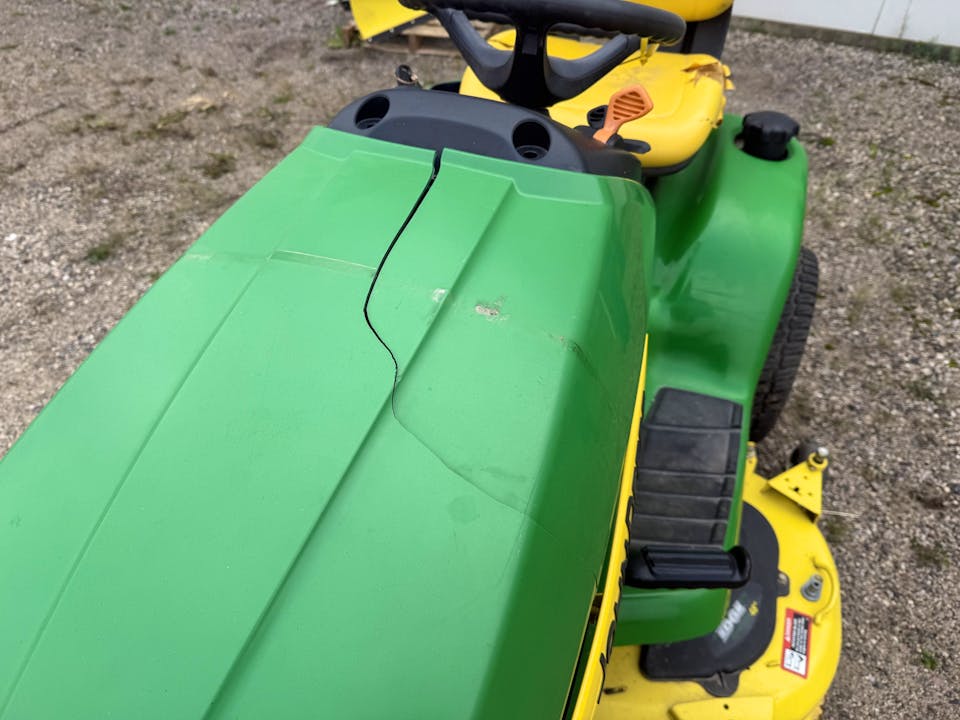 John Deere X324