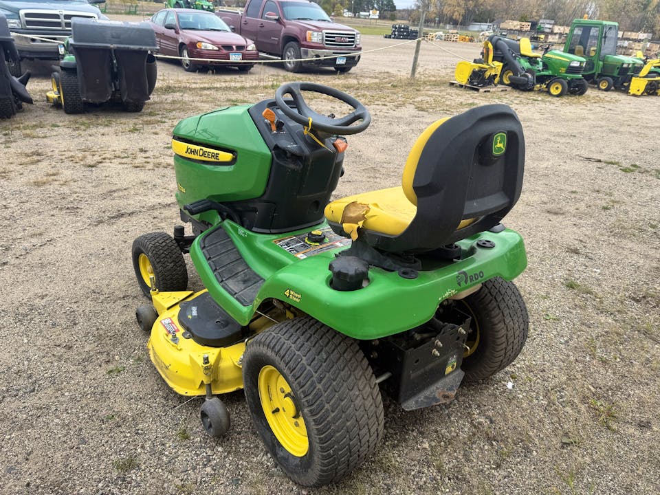 John Deere X324