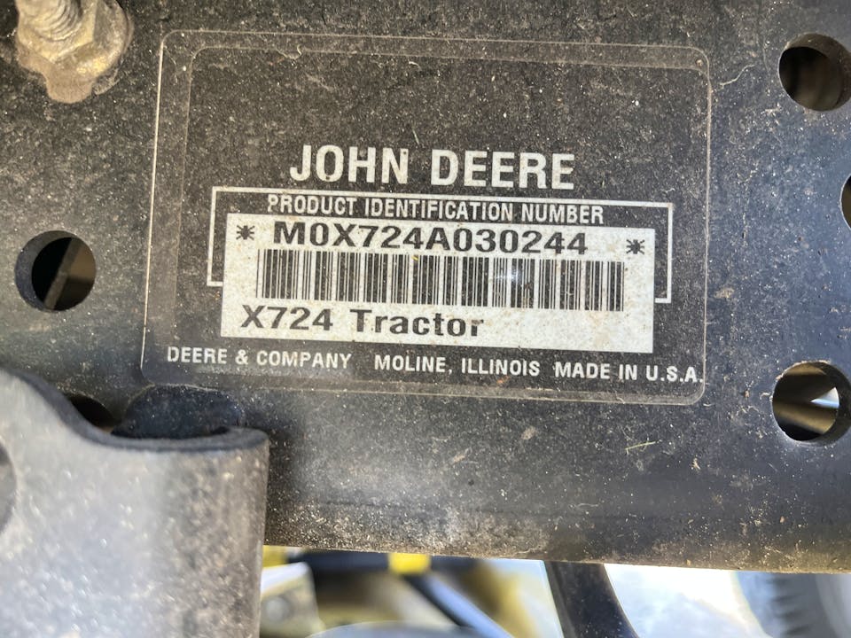 John Deere X724
