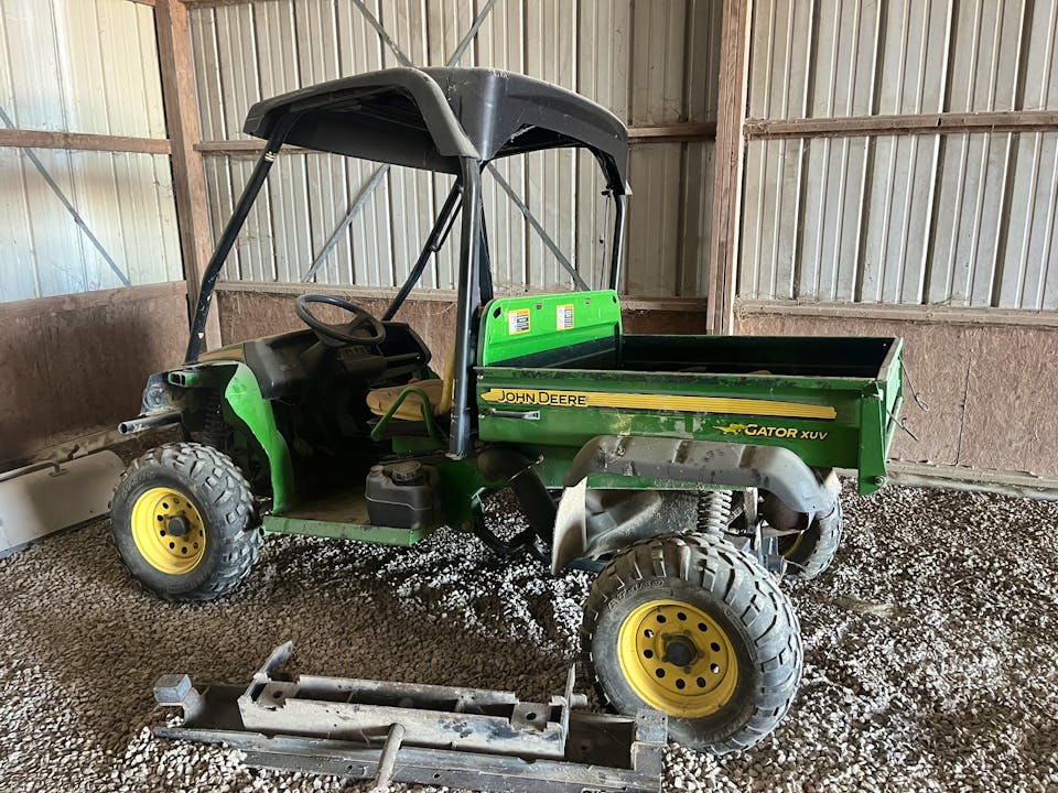 John Deere XUV620I GREEN