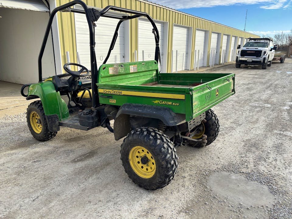 John Deere XUV620I GREEN