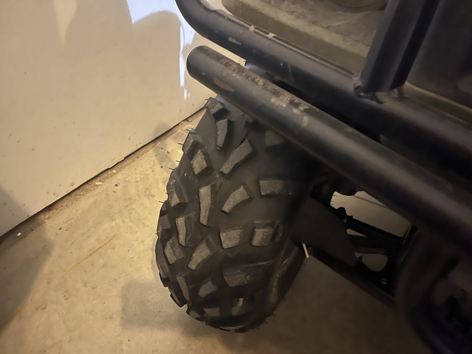 John Deere XUV620I OLIVE