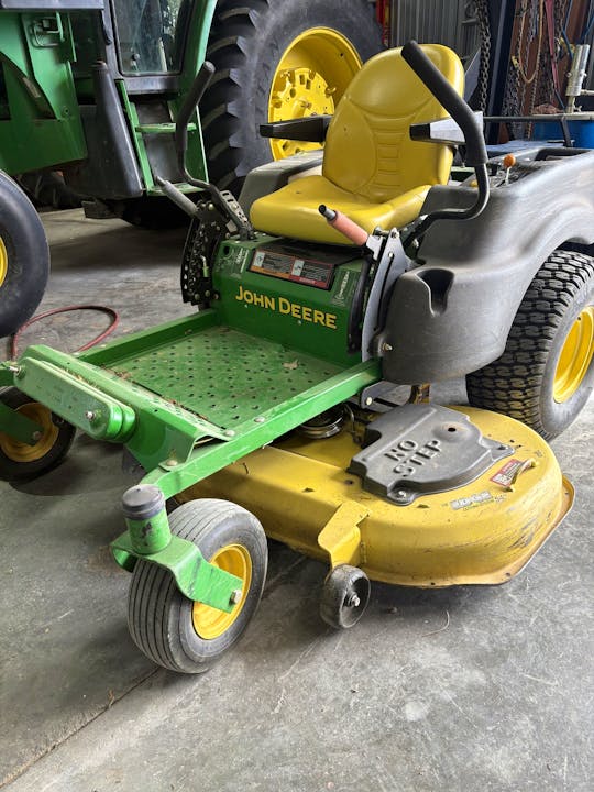 John Deere Z445