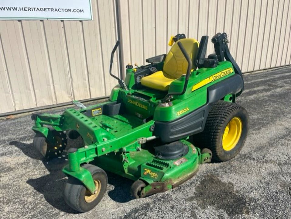 John Deere Z810A