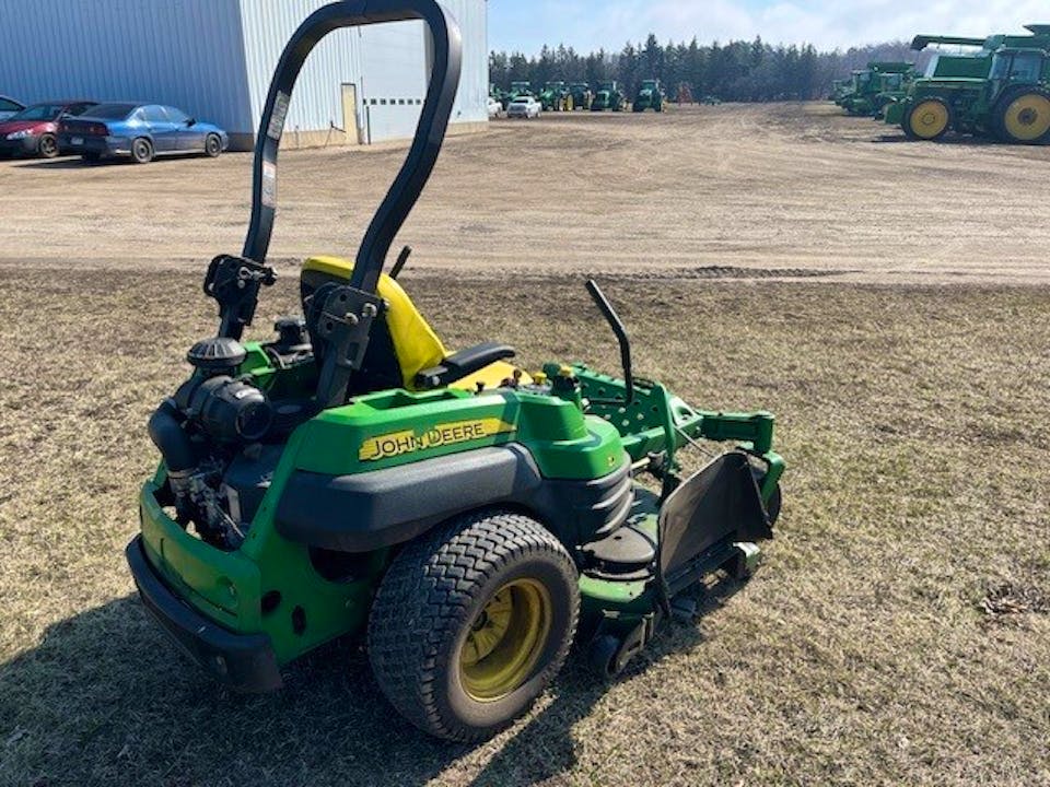 John Deere Z830A