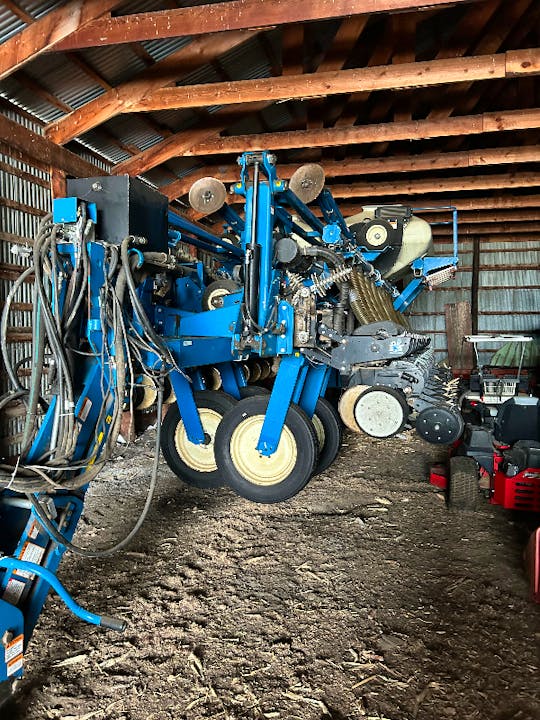 KINZE 3700