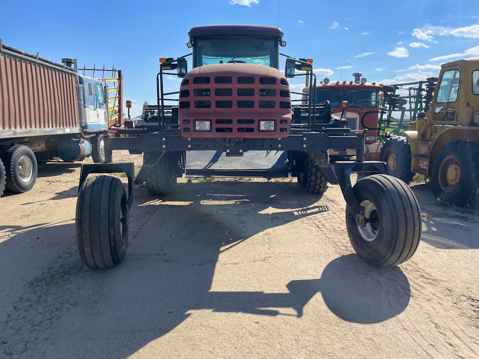 MacDon M150