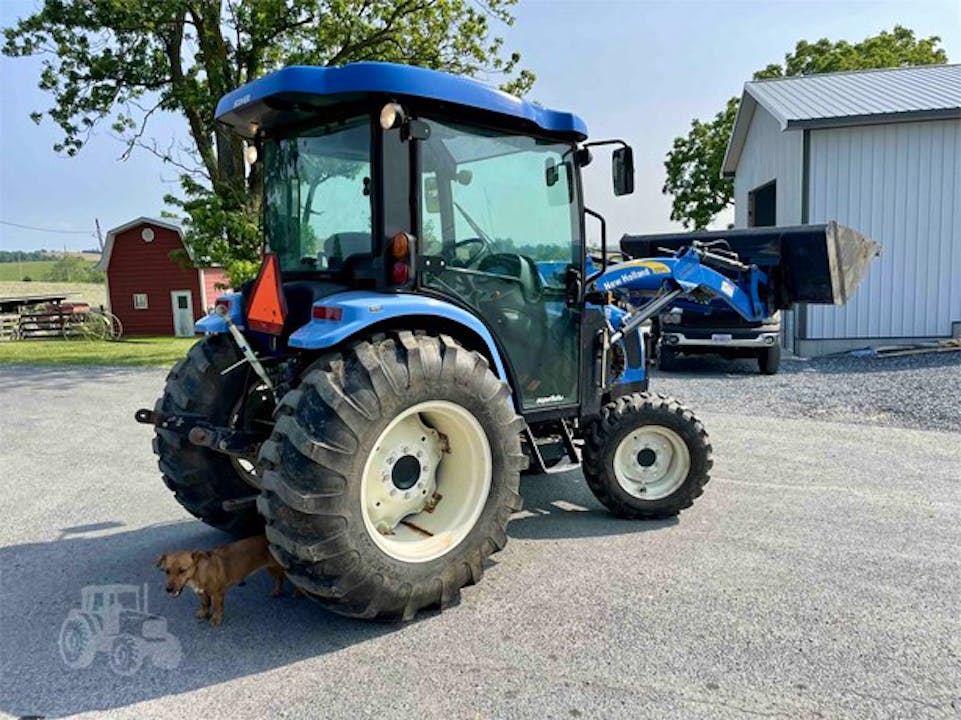 New Holland T2310