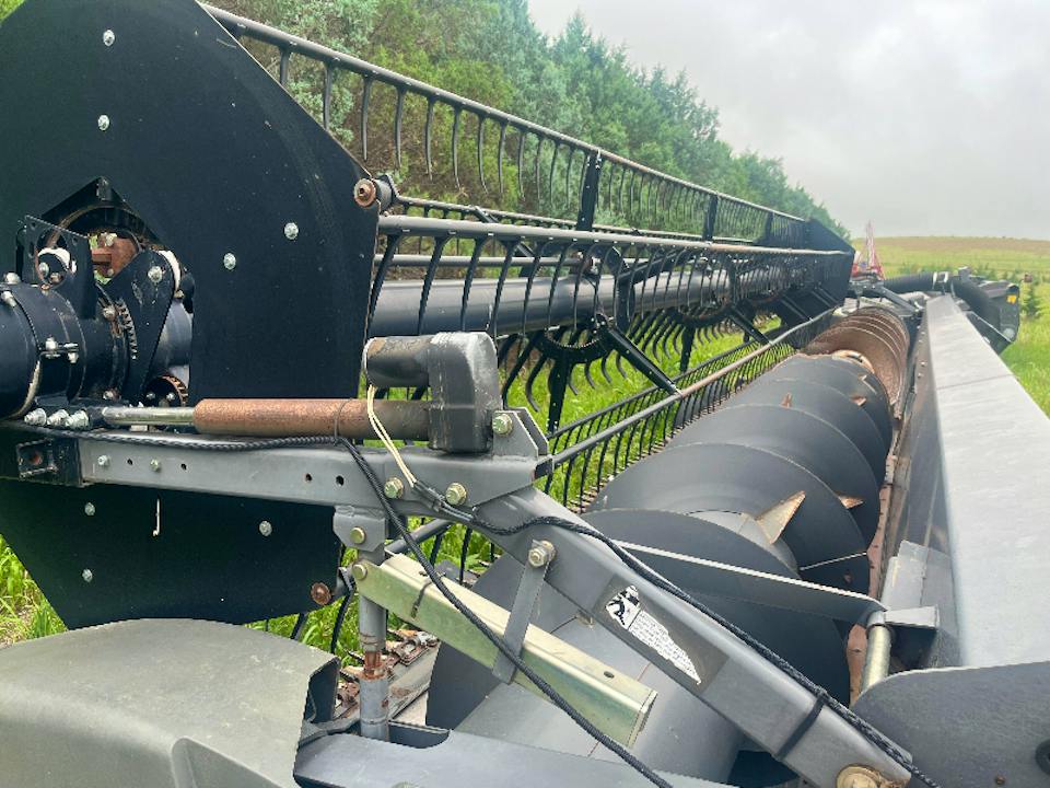 GLEANER 8200