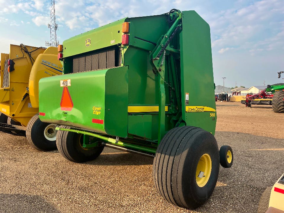 John Deere 568