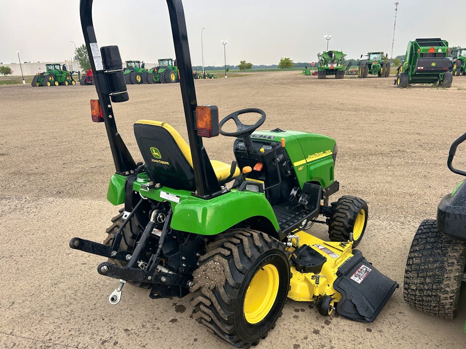 John Deere 2305