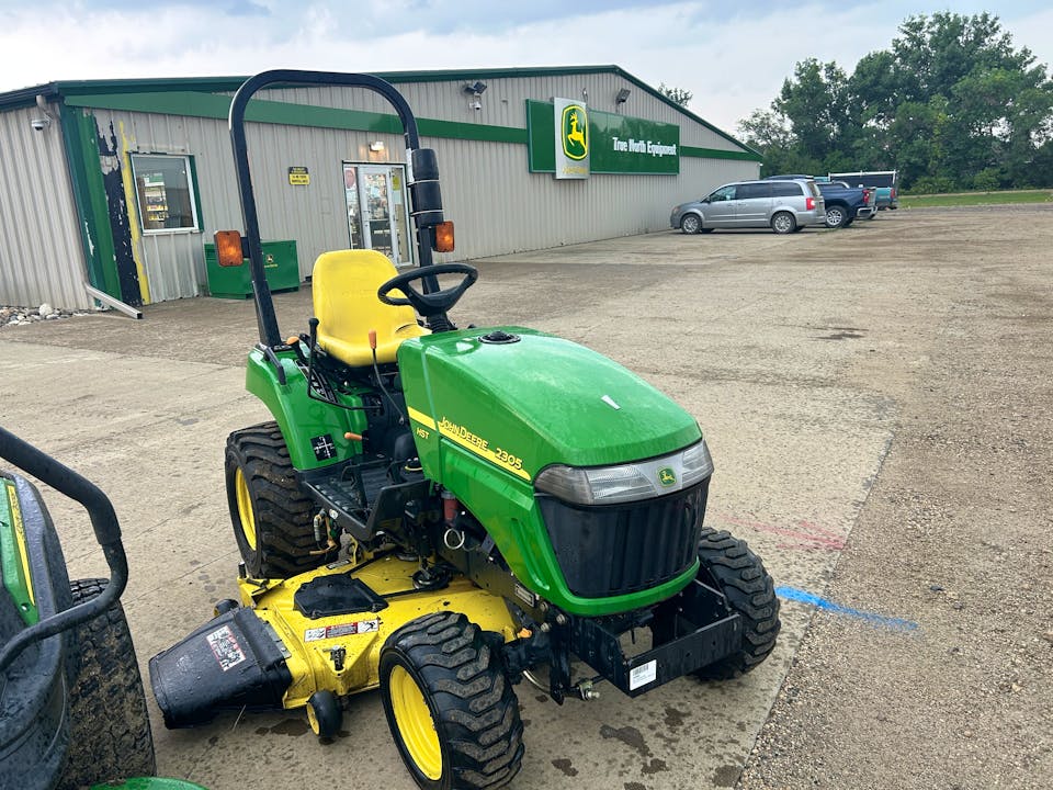 John Deere 2305