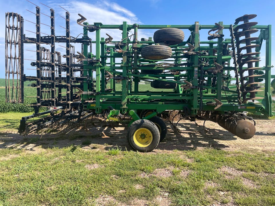 John Deere 2310