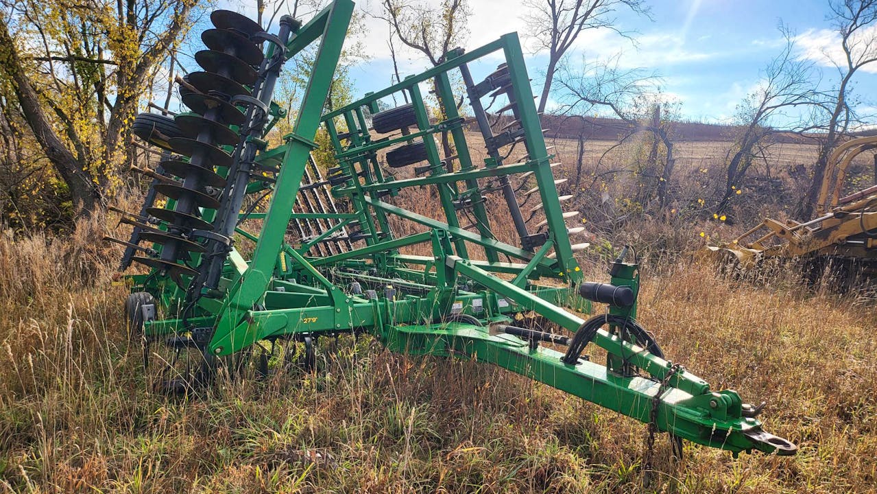 John Deere 2310