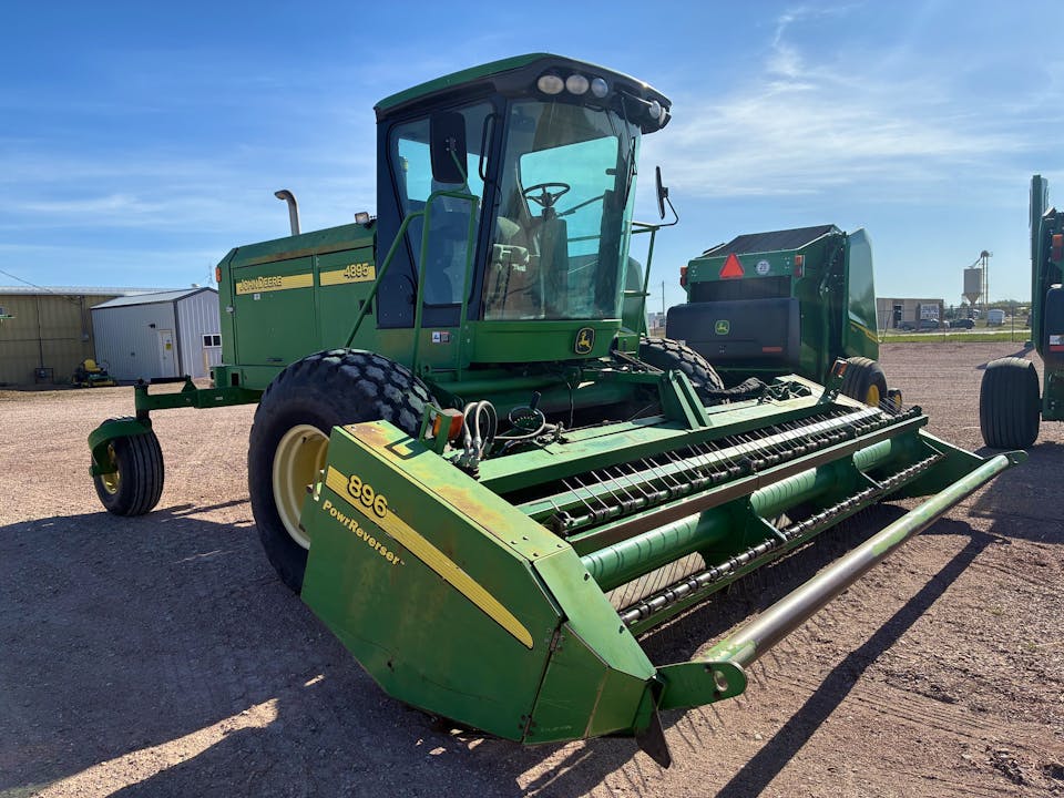 John Deere 4895