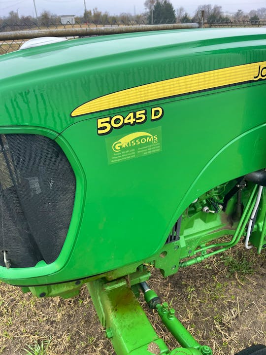 John Deere 5045D