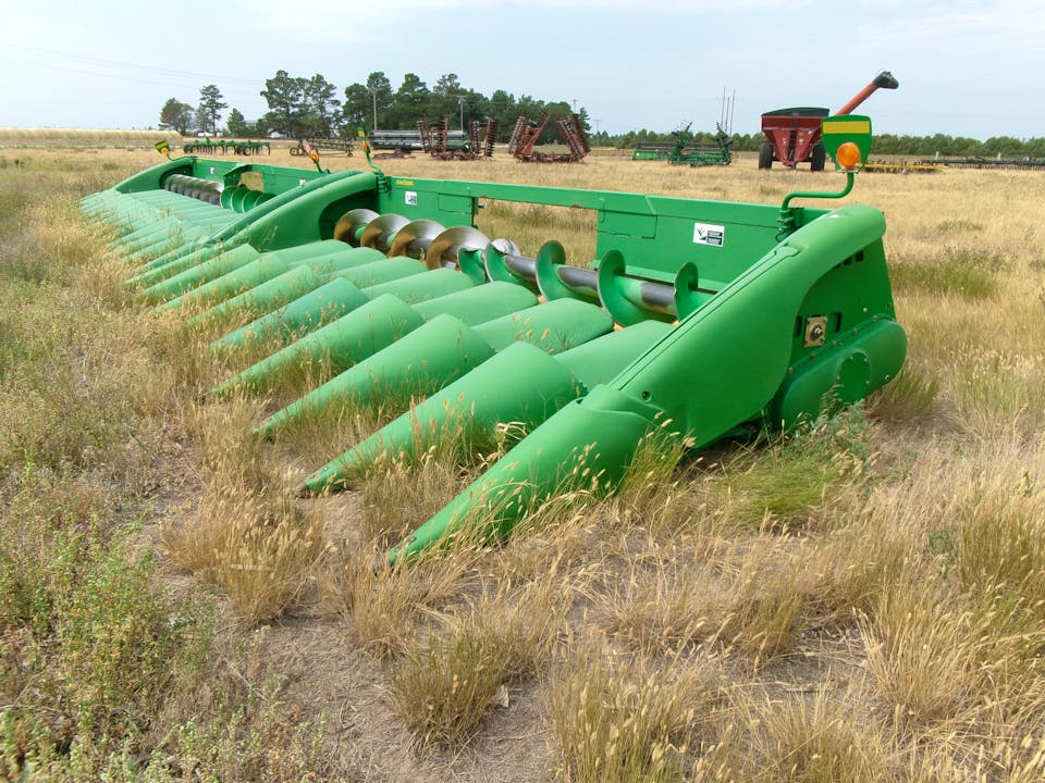 John Deere 608C