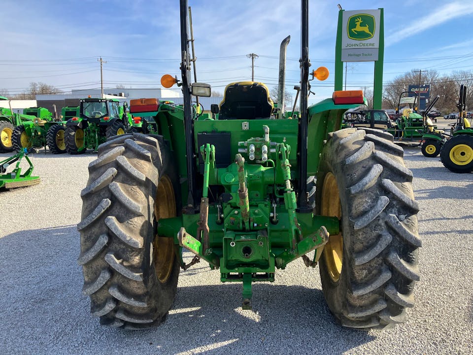 John Deere 6100D