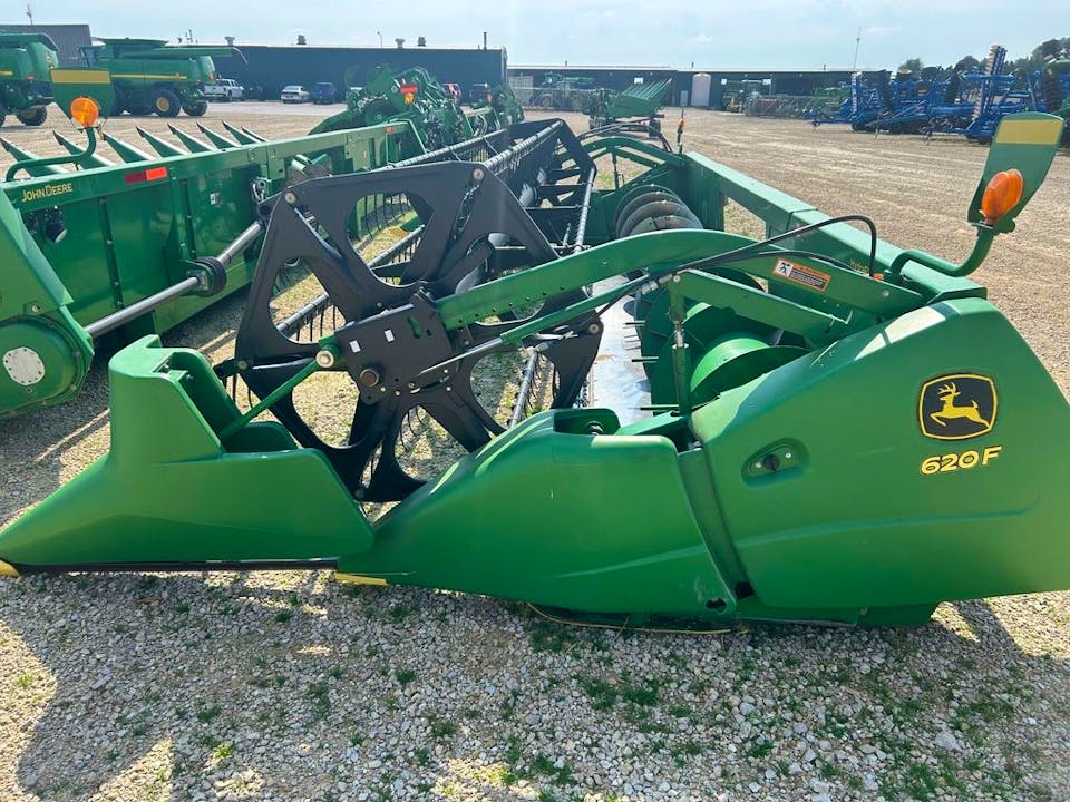 John Deere 620F