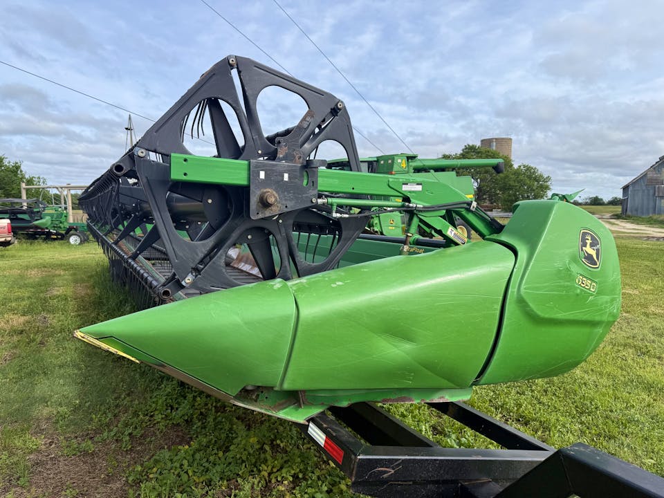 John Deere 635D