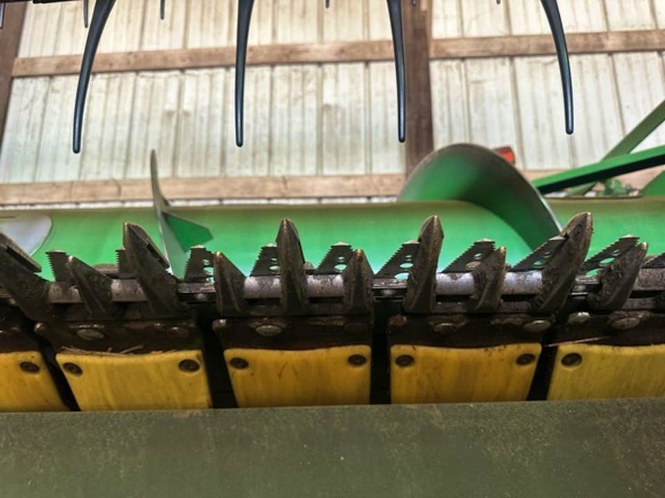 John Deere 635F