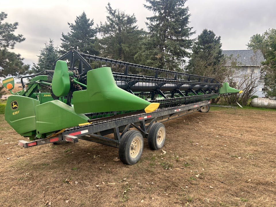 John Deere 635F