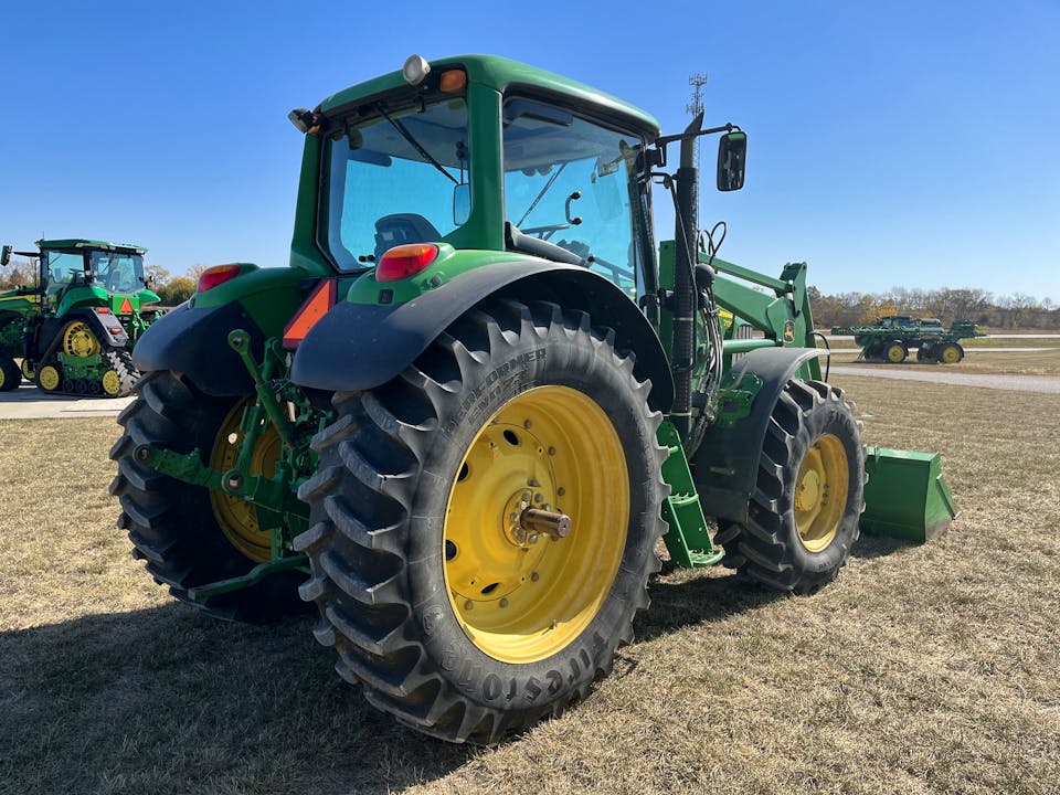 John Deere 7130