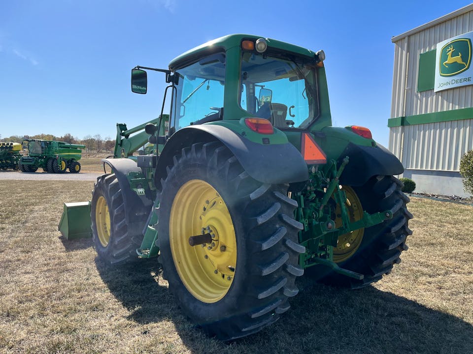 John Deere 7130