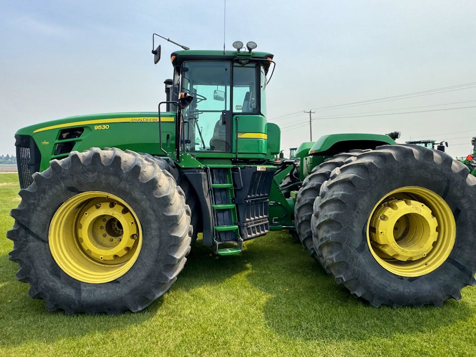 John Deere 9530