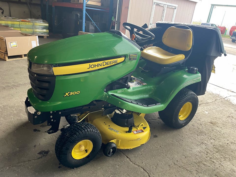 John Deere X300