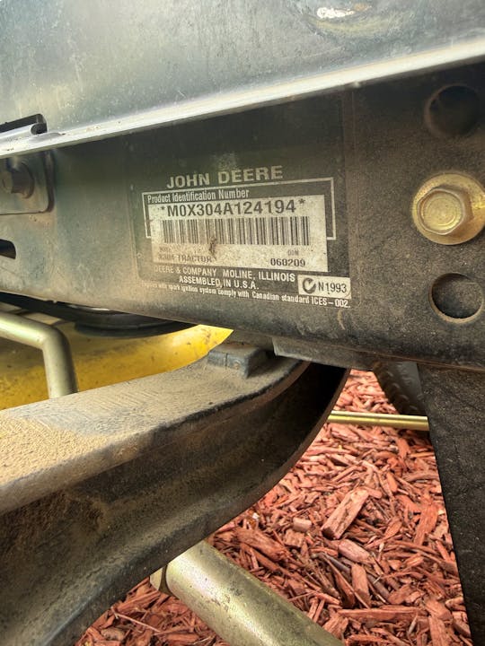 John Deere X304