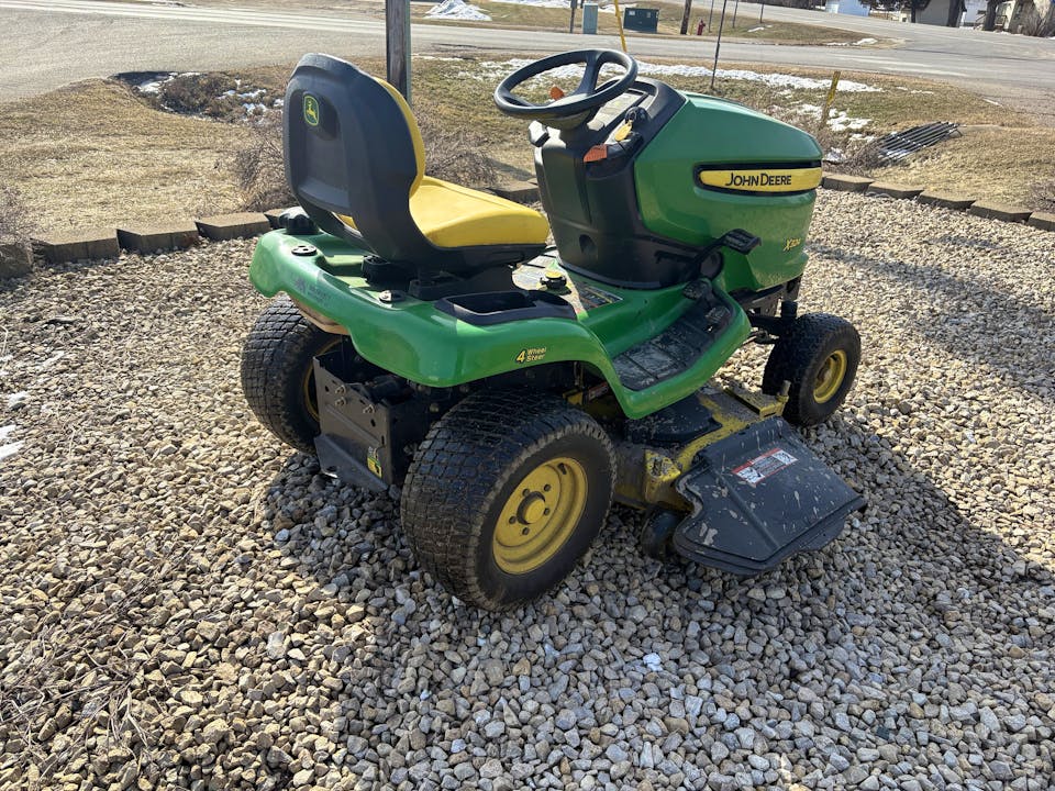 John Deere X324