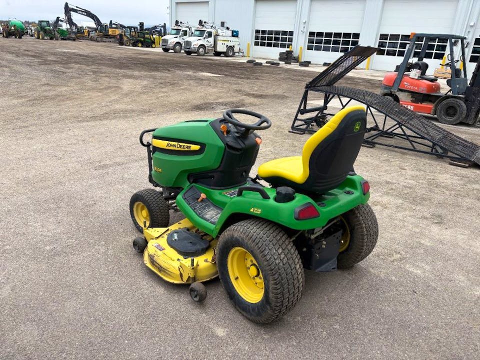 John Deere X534
