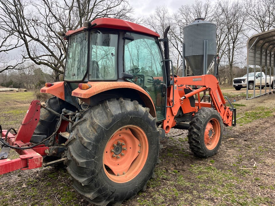 Kubota M8540